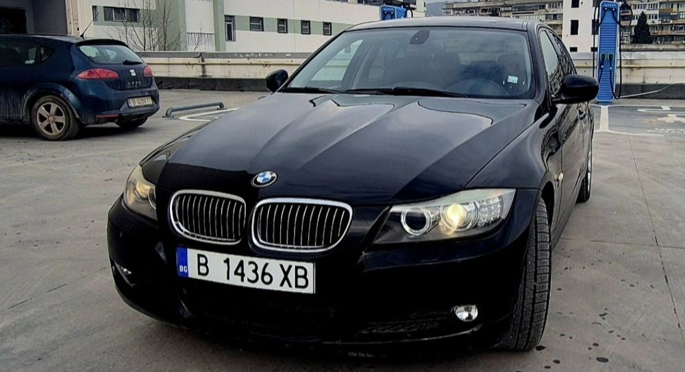 BMW 330

X-DRIVE-4X4, Седан