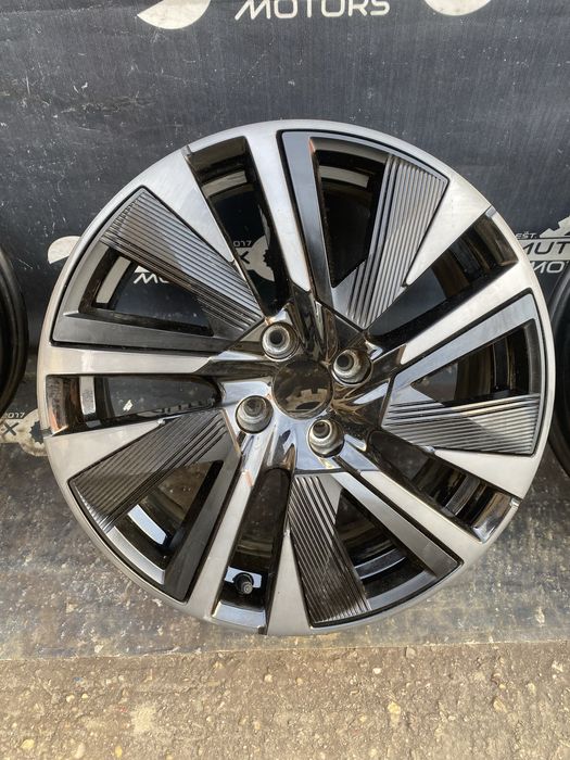 Janta aliaj 18" Peugeot 2008 P24 cod 9828176880