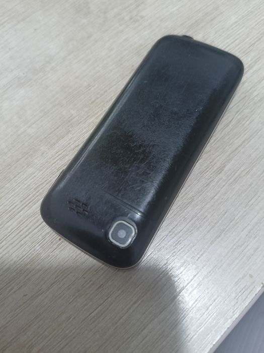 Продается сотовый телефон