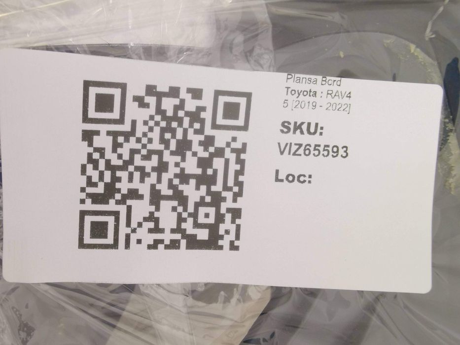 Тойота РАВ4 / Toyota RAV4 Оригинална арматурна табло в добро състояние