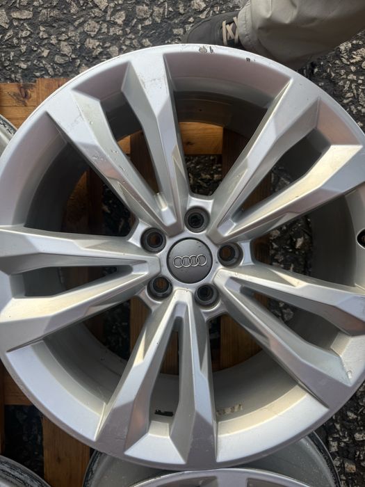 Алуминиеви джанти AUDI Q7 8.5JX19" ET 28 5x112 4M0601025C ном 316