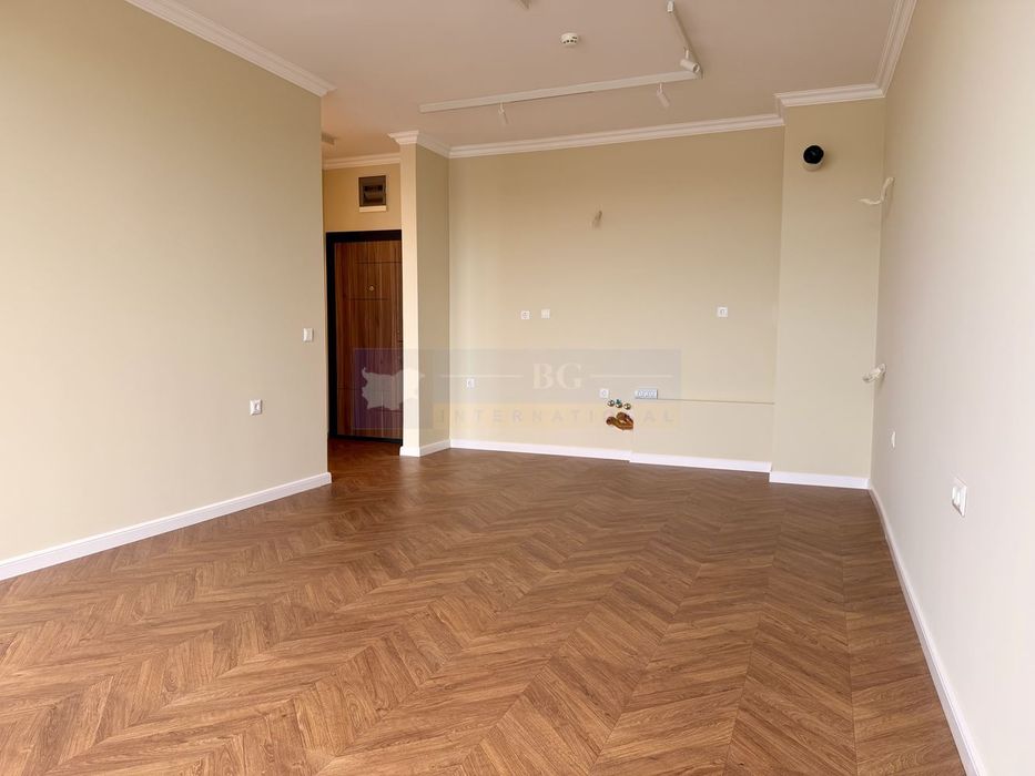 Продава се Двустаен апартамент в Бургас, Изгрев - 67 кв.м за 1675 €/кв.м - Снимка #6