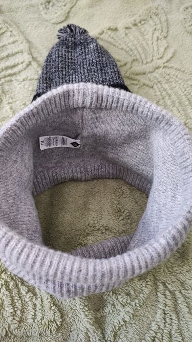 căciulă dublată polar+fular circular TEX ,nou