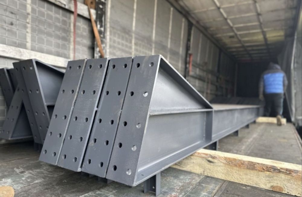 Vand hale si structuri metalice cu montaj sau fara