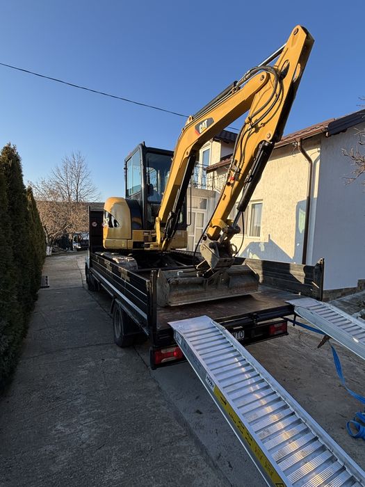 Inchiriez miniexcavator