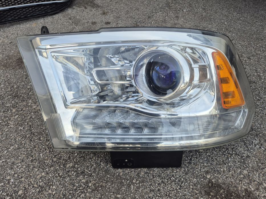 Ляв фар Dodge Ram фарове Додж Рам