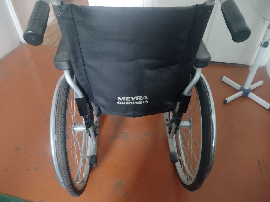Инвалидная коляска