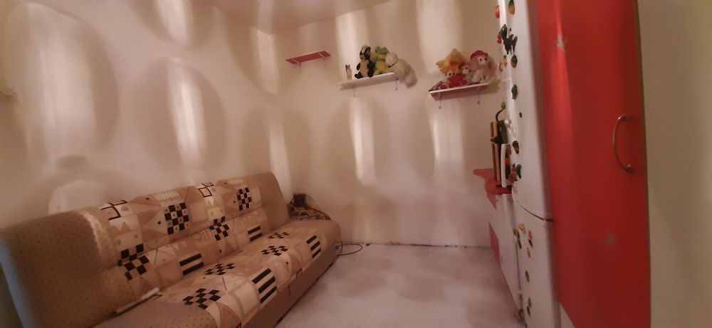 Vand apartament cu 2 camere Str.Tineretului