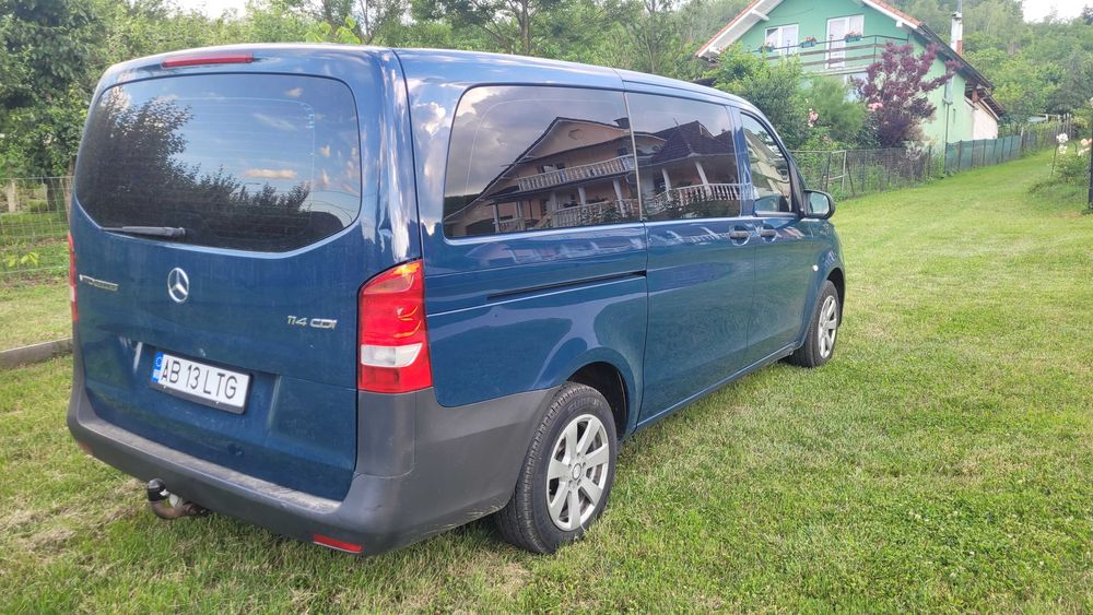 Mercedes Vito Tourer 114 cdi lung an 2014, 8 locuri, usi pe ambele parti