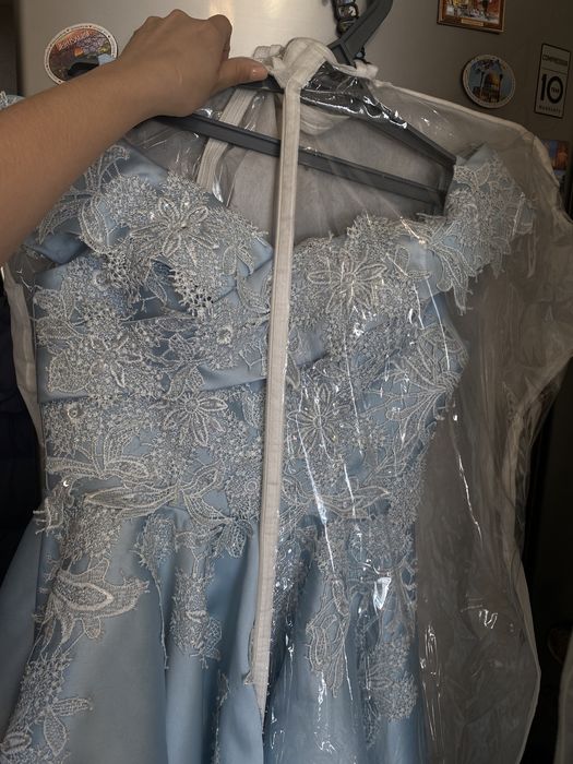 Продаю красивое вечернее платье