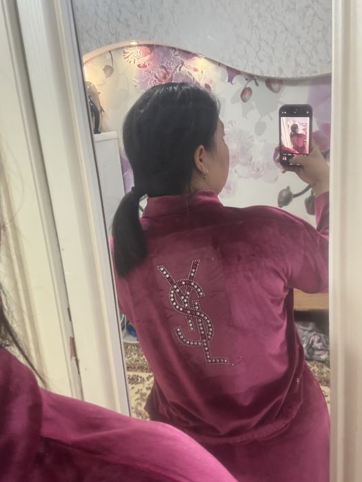 Продам костюм велюревый