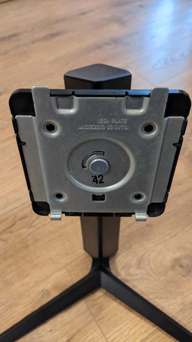 LG UltraGear Стойка за монитор