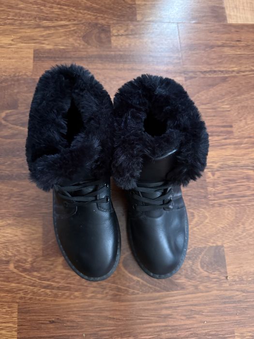 Дамски обувки номер 40 и 38