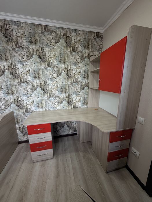 Продам подростковый гарнитур