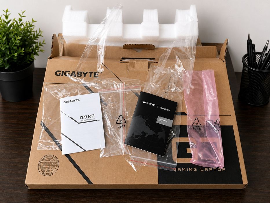 Laptop Gigabyte G7 MF – Nou – RTX 4050 6 GB – 32 GB Kingston Fury Impact – 2×SSD NVMe (1 TB total)