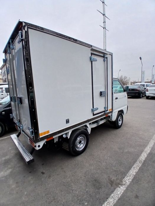 Labo uchun furgon yasash va ornatish