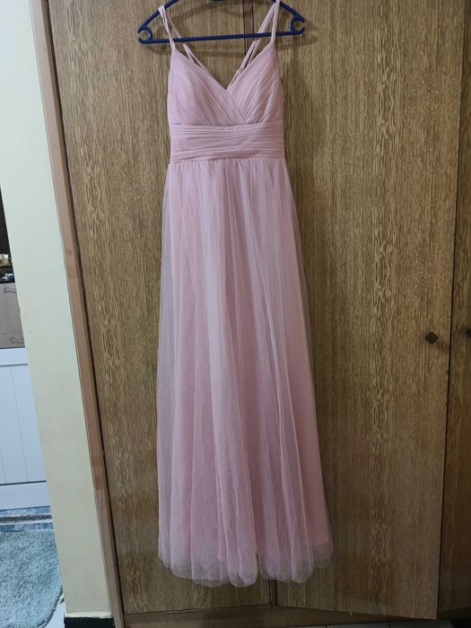 Рокля в бледо розово
