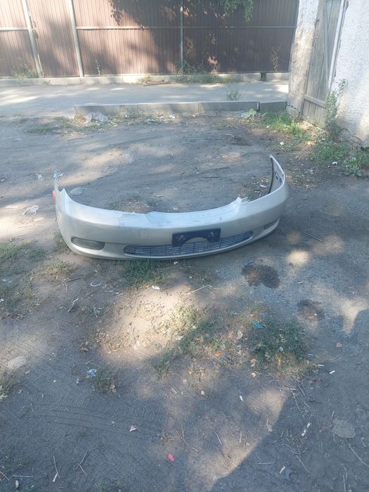 Продам бампер на lexus