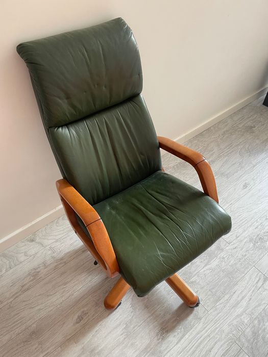 Продам кожаное кресло