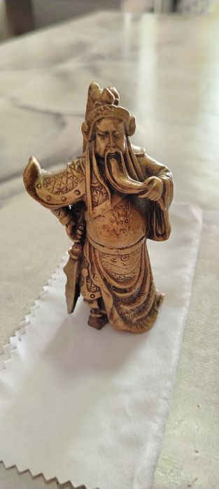 Статуэтка бронзовая