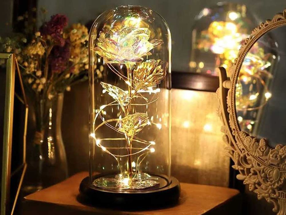 Trandafir etern in cupola de sticla Lumina LED Cadou Elegant 11x21 cm