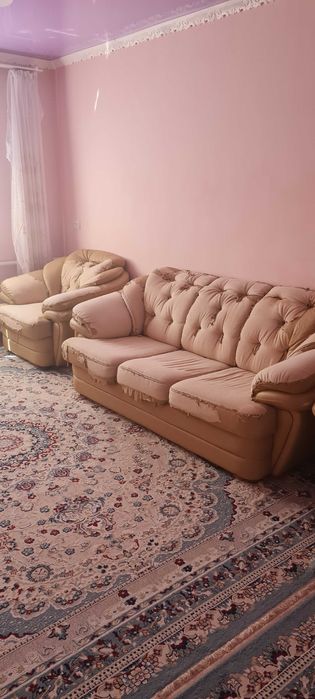 Продам диван и два кресла
