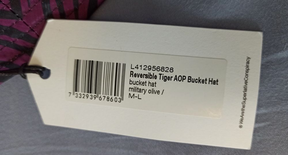 Wesc reversible bucket hat