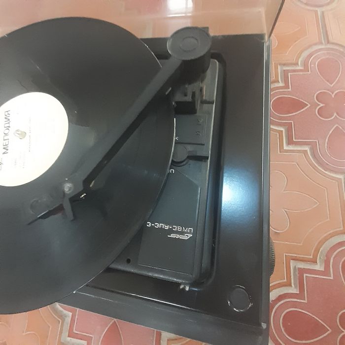 Патифон с платинка