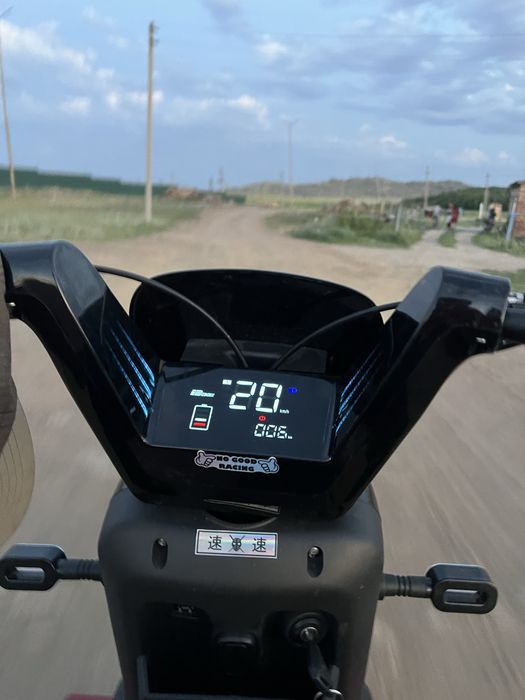 Продам Электроскутер Танк