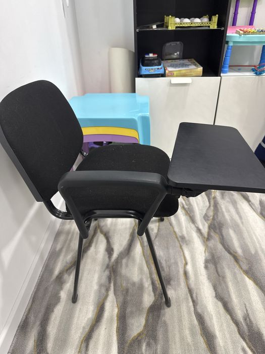 Продам учебный стул