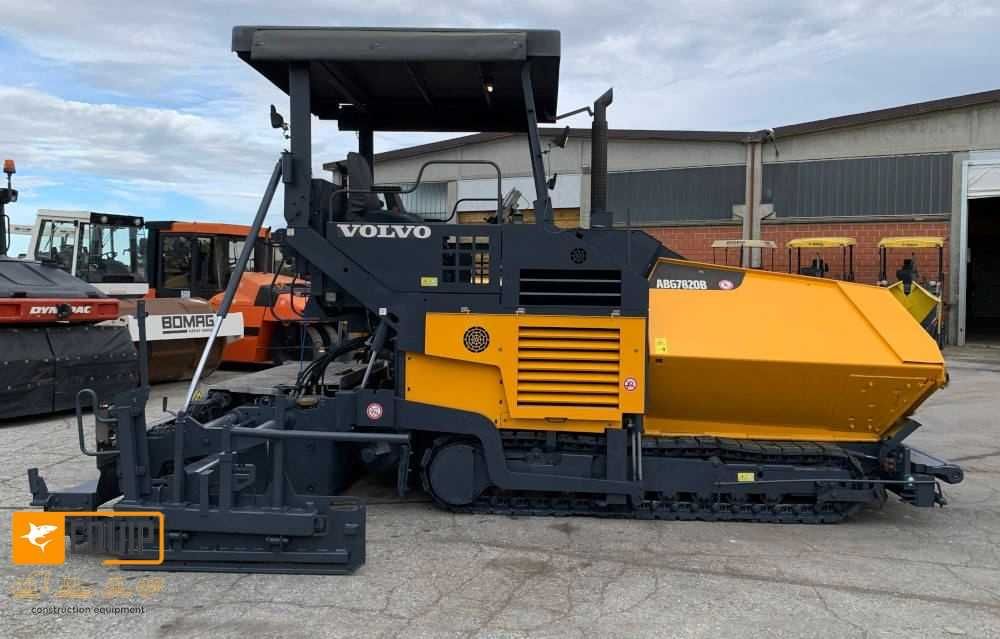 Асфальтоукладчик Volvo 7820 B