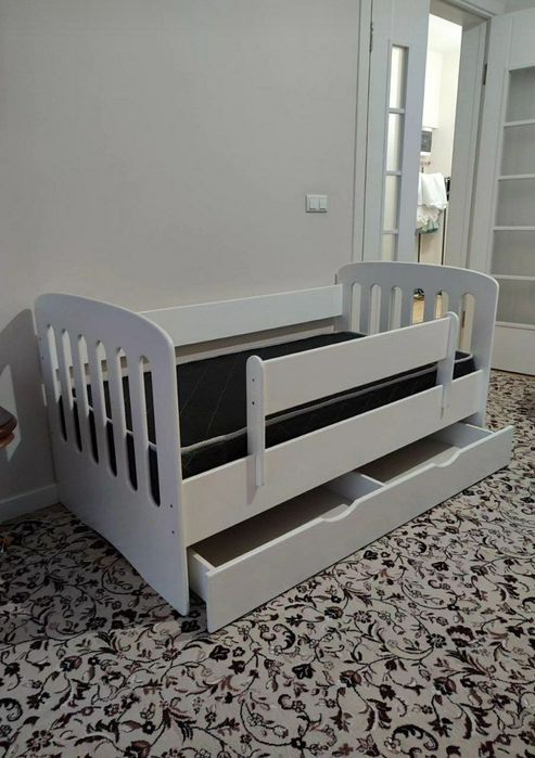 Детская кровать, качественная. Сделана из ЛМДФ