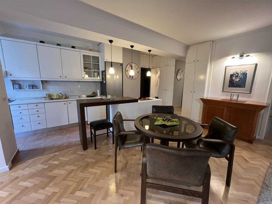 Дава се под наем Двустаен апартамент в Пловдив, Център - 63 кв.м за 239.7 € - Снимка #2