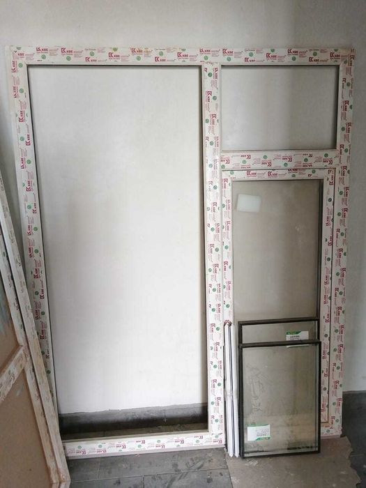 Балконная рама с окном