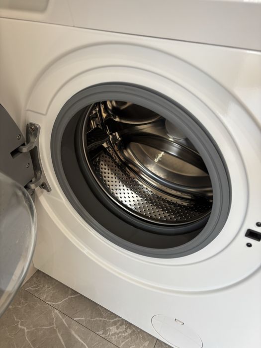 Продам Стиральную машину Midea