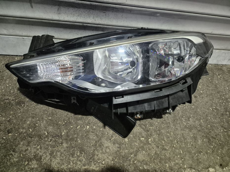 Ляв фар Fiat Tipo Фиат Типо фарове