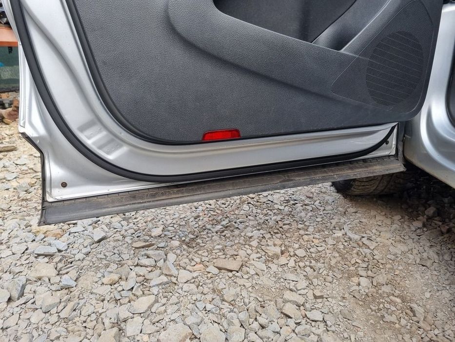 Usa Stanga Fata Volkswagen Tiguan 5N 2007 - 2011 SUV 4 Usi SILVER (1481)