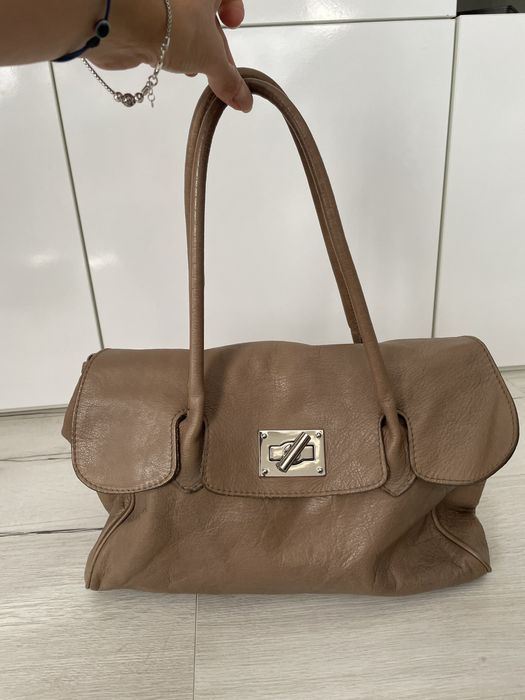 Бежова чанта естествена кожа