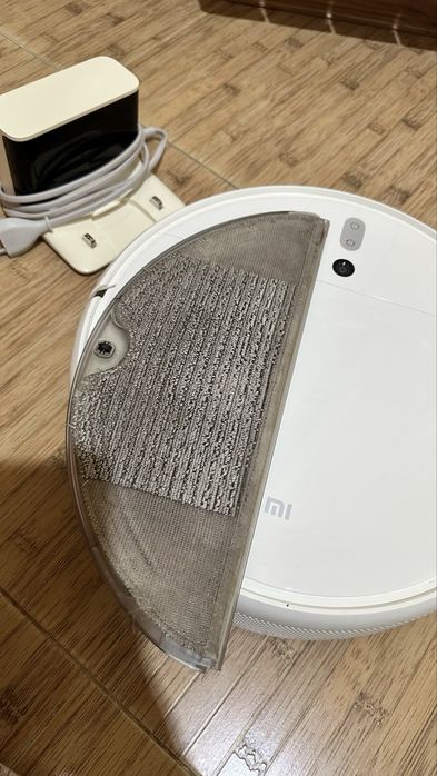 Продам моющий робот пылесос Xiaomi Mi Robot