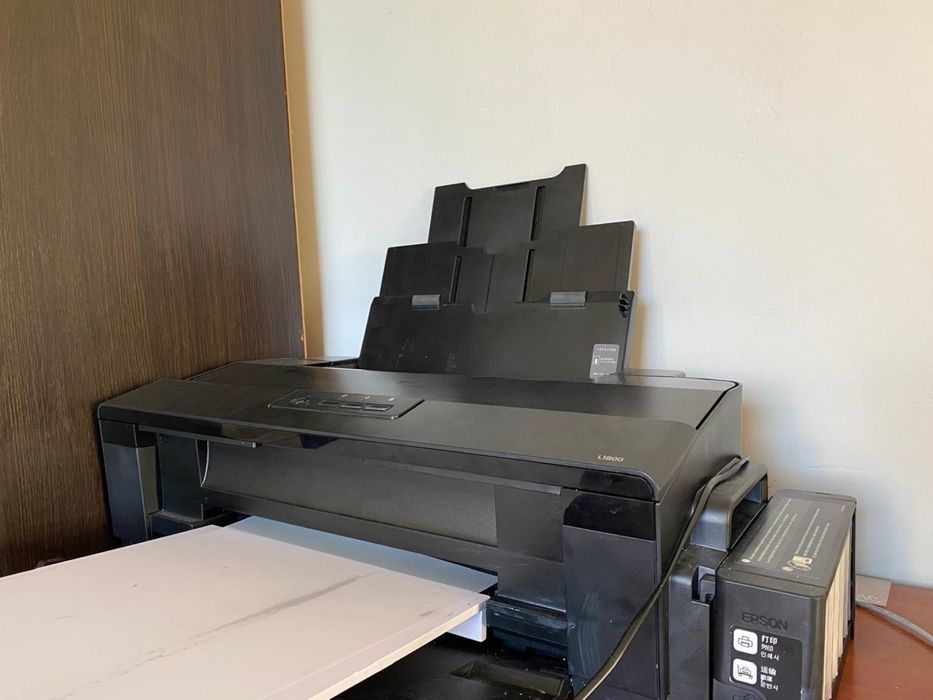 продам принтер епсон л1800