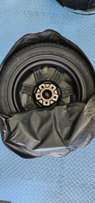 Резервна гума комплект патерица за BMW G20 3та серия крик и оборудване