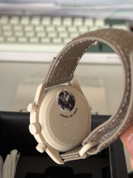 Ceas Omega X Swatch Mission on the earth-desert