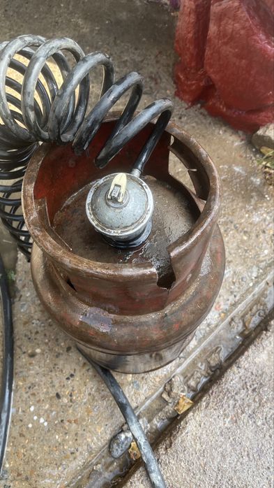 Газовый баллон с редуктором и шлангом