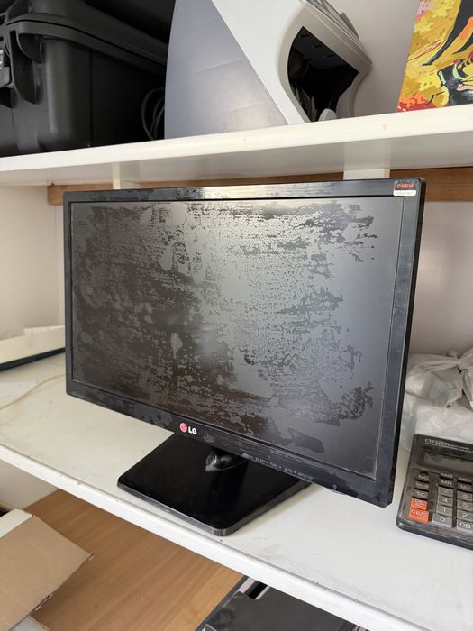 Монитор Lg рабочий без зарядки