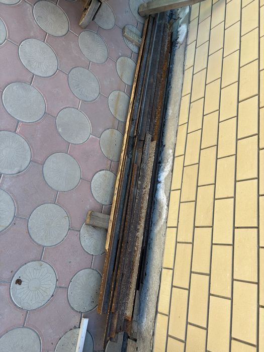 Продам уголки разные