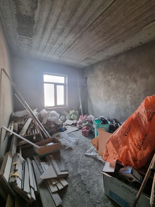 Kvartira sotiladi Sebzor novastroyka Rivera makro oldida 131.4 kvadrat