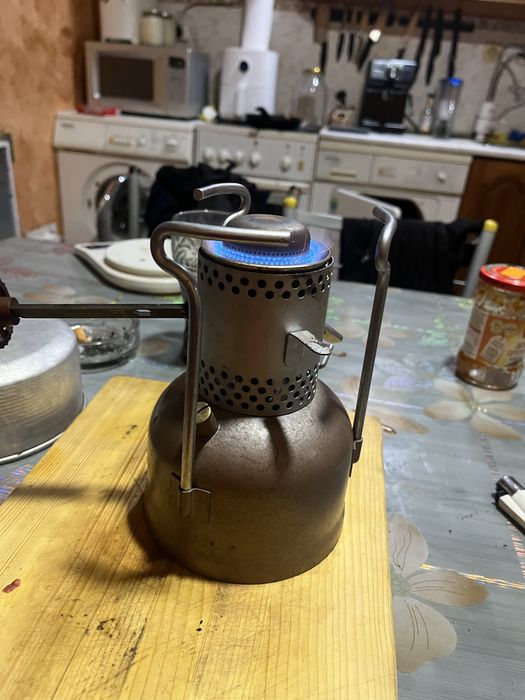 Примус шмел 1 руски