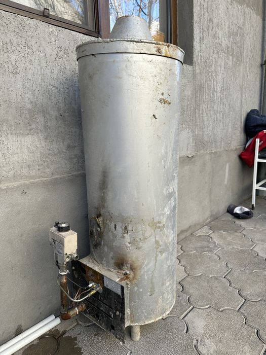 Rabochiy dvuxkontar kotyol, 200-300 m2 joyni bemalol qiynalmi isitadi.