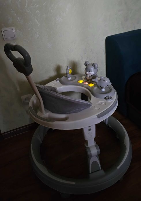 Детские ходунки Baby Walker