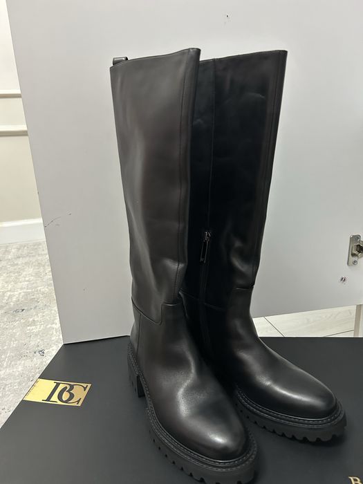 Зимние женские сапоги